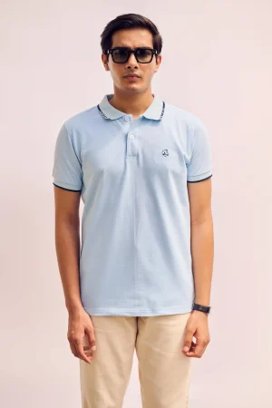 Iconic Barcelona cityscape featuring architectural landmarks and vibrant street life